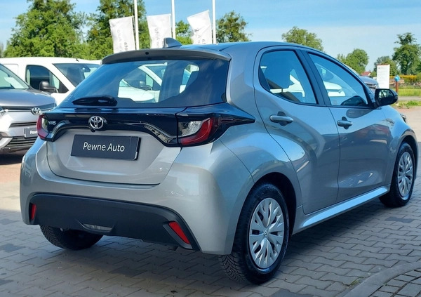 Toyota Yaris cena 72900 przebieg: 16300, rok produkcji 2023 z Człopa małe 232